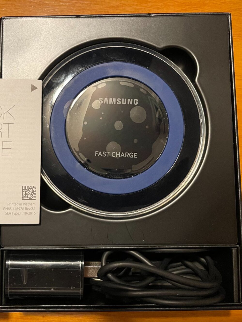 Samsung Qi Wireless Fast Charger Charging Pad - Blue